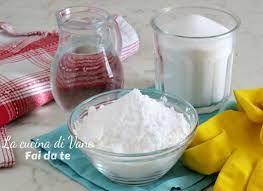 Possiamo sgrassare il forno utilizzando dei prodotti naturali che abbiamo sicuramente in cucina, seguitemi nello schema qui sotto e vedrete che facile veloce economico aspettare mezzora e poi con una spugna eliminare aceto e sale dalle pareti del forno. Come Pulire Il Forno Senza Detersivi Con Metodi Naturali Efficaci