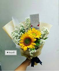 Bunga matahari tak membutuhkan pupuk, kecuali jika tanah anda miskin nutrisi. Jual Buket Bunga Matahari Bandung Di Lapak Bougenville Florist Bukalapak