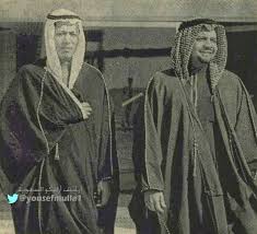 & في عام 1958، عُيّن يماني مستشارًا قانونيًا لمجلس الوزراء السعودي، ثم وزير دولة في 1960، ثم وزيرًا للبترول والثروة المعدنية في عام 1962 بقرار من الملك فيصل. ÙˆØ²ÙŠØ± Ø§Ù„Ø¨ØªØ±ÙˆÙ„ Ø£Ø­Ù…Ø¯ Ø²ÙƒÙŠ ÙŠÙ…Ø§Ù†ÙŠ ÙŠØ²ÙˆØ± ÙƒÙ„ÙŠØ© Ø§Ù„Ø¨ØªØ±ÙˆÙ„ ÙˆØ§Ù„Ù…Ø¹Ø§Ø¯Ù† ÙÙŠ Ø£ÙˆÙ„ Ø¹Ø§Ù… Ù„Ù‡Ø§ 1964Ù… Ù…Ø¹Ù‡ Ø¯ ØµØ§Ù„Ø­ Ø£Ù…Ø¨Ø§ Ø£ÙˆÙ„ Ø¹Ù…ÙŠØ¯ Ù„Ù„ÙƒÙ„ÙŠØ© Kfupm Ù…Ù† Ø°Ø§ÙƒØ±Ø© Ø§Ù„Ù…Ù†Ø·Ù‚Ø© Ø§Ù„Ø´Ø±Ù‚ÙŠØ© Vip2099