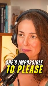 You need to be able to spot a woman who you will NEVER be able to please  before it's too late 🤦‍♀️ That means before you have 3 kids and a dog!