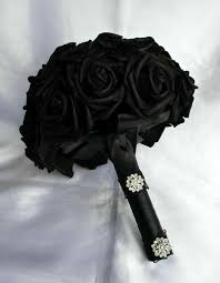Pin By Nur Fadillah On Bunga Mawar Rose Flower In 2020 Black Wedding Flowers Black Rose Bouquet Black Bouquet
