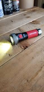 With stanley black & decker, the craftsman legacy continues. Craftsman Swiveling Flashlight Red And Black Ftlw1710a Rona