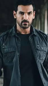 10 Famous Indian Celebrities Who Went to Business School