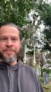 Cruise: How many are out there? Help me out and you could be rewarded with  a Halloween Candy Haul! Share the location of a 12-footer at kissottawa.com