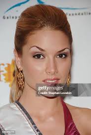 Anna Szarek during Invest in Our World Benefit