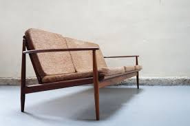 Banquette Scandinave Marron Teck Vintage Design Annees 50 60 70 Danois Danish Canape Danke Galerie Designer Mad Men Decoration Dinterieur Mobilier Emiellabroc Vintage Design Mobilier Decoration Interieure