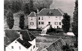 Haus kaufen in erkrath vom makler und von privat! Niederungsburg Und Rittergut Haus Bruck In Erkrath Objektansicht