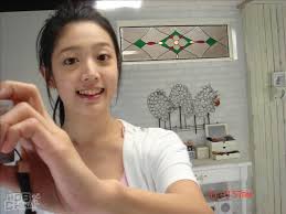 黃薇渟（ 1987年 6月19日 － ），台灣女演員，臺灣 台北人。直至2012年，廣告作品已超過30部，更獲得了「廣告小天后」的封號。 演出作品 廣告. é»„è–‡æ¸Ÿçš„å†™çœŸç…§ç‰‡ç¬¬5å¼  å…±19å¼  å›¾ç‰‡ç½'