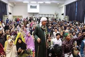 Ustadz adi hidayat terbaru 2021 mp3 duration 16:26 size 37.61 mb / ruang ustadz 13. Kmii Jepang Ustadz Adi Hidayat Dan Buya Yahya Bertemu Facebook