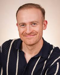 Thought it was time to freshen up a bit😉✨ New headshots by the outstanding  and incredibly talented @marbleandskyphotography!! Extremely grateful my  girlfriend takes the best headshots in the business📸🙌 #headshots #actor  #comedy #