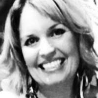 Karen Kinslow's Instagram, Twitter & Facebook