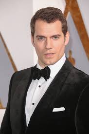 Niki richard dalgliesh cavill, piers cavill, henry cavill, marianne cavill, simon cavill and charlie cavill at the st helier premiere. Henry Cavill Flirtet Nicht Vor Seiner Freundin Mit Ihm Promicabana