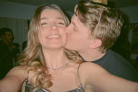 Danielle Rowlands (@dani_ellerowlands) • Instagram photos and videos