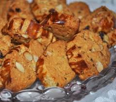 Fekkas Aux Amandes Choumicha Cuisine Marocaine Choumicha Recettes Cuisine Marocaine Fekkas Recette Marocaine