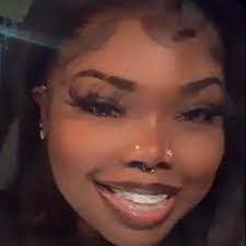 Ebony Treadwell's Instagram, Twitter & Facebook