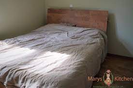 Den mittelpunkt bildet selbstverständlich ihr bett, das entweder deckend. Bettkopfteil Aus Klickpakettresten Mary S Kitchen