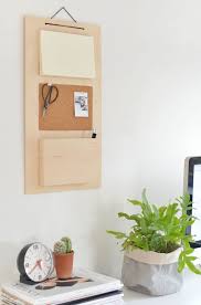 To make this beautiful desk organizer, you're gonna need a cork board, 4×4 paper mache boxes, painter tape and, you're done!hang the desk organizer on the wall or simply put it on your desktop so you can. Diy Hanging Organiser Burkatron