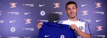 Eden hazard is a belgian footballer who plays in the current team of chelsea f.c as a midfielder wearing jersey no.17 and from the belgium national football team as an attacking midfielder. Der Fc Chelsea Hat Den Bruder Von Eden Hazard Verpflichtet