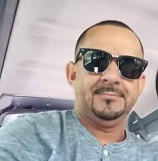 What are the best local spots for casual dining near Oceanbreeze Villa?