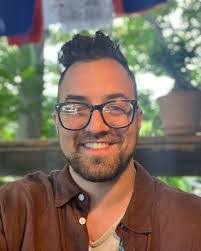 Anwar Francis's Instagram, Twitter & Facebook