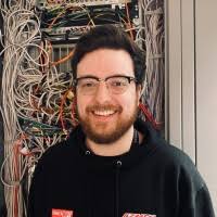 200+ perfiles de «Hillhouse»