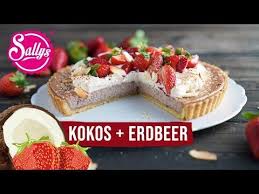 Dieser Kokos Pie Hat Drei Mal Kokos Als Kokosmilch Kokosraspeln Und Kokosflocken Und Dann Auch Noch Erdbeeren On Top Ein H Kokos Backen Lebensmittel Essen
