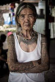 At a sprightly 97 years of age she is keeping alive the traditions of her ancestors, the tradition is called batok and is the art of tattooing. Trending Teenage Picture Of Apo Whang Od Shows How Beautiful She Is Back Then Filipino Guide