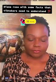 Diana Dee Pakai Tanktop