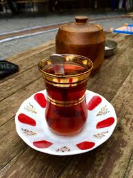 Uskudar Da Bir Yorgunluk Cayi Tazelenmek Icin Kahve Cay Cay Saati
