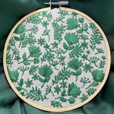Activité pour halloween avec les enfants sur mégacréa. Free Patterns For Cross Stitch Embroidery Knitting And Crochet Dmc