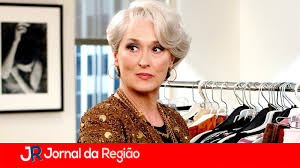 Provavelmente iniciada em 1556 e concluída em 1571, foi publicada em lisboa em 1572 no período literário do classicismo, ou renascimento tardio, três anos após o regresso do autor do oriente, via moçambique. Cabelos Grisalhos Sao Nova Tendencia Jornal Da Regiao