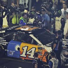 Tempers began to fray after the race when newman tagged bowyer in the rear bumper making the latter furious. Punch Out Clint Bowyer Ryan Newman End All Star Race With Fight The Spokesman Review