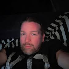 How to build a correct Magic the Gathering deck with Fallout and Assassin's  Creed cards?