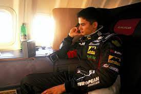 Yoong, oğlunun alt kategorilerde başarılı olacağına inanan babasına danıştı. Who S Who In Motor Racing Name Alex Yoong Alexander Charles Yoong Loong Nationality Malaysia Date Of Birth July 20 1976 Kuala Lumpur Yoong Began Racing When He Was 18 And