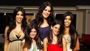 Kourtney est sur le point d'accoucher. L Incroyable Famille Kardashian Arrive Sur Netflix Au Mois De Juin