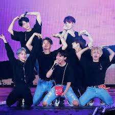 Tiktok permite a todo el mundo crear sus propios contenidos y anima a sus usuarios a compartir su pasión y expresarse de forma tiktok es una plataforma para vídeos cortos en dispositivos móviles. Tik Tok Logo Dream Concert Concert Boy Scout Troop