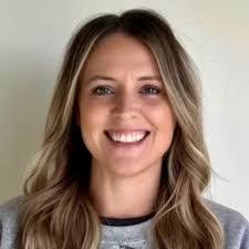 Janine Mcintyre's Instagram, Twitter & Facebook