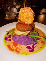 Other significant historic places include kealakekua bay to the south, where captain james cook first set foot on the island in 1778 and where he was eventually killed. Restaurant Guide Best Restaurants On The Big Island Hawaii