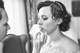 Brautmode oder brautkleider in erkelenz gesucht? Hochzeitsfotograf Erkelenz Leo Photoart