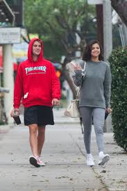 Justin bieber's discarded shoe could land a lucky fan a few thousand bucks. Selena Gomez And Justin Bieber Out In La November 2017 Popsugar Celebrity