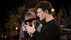 Wincent weiß verzaubert uns regelmäßig mit seiner angenehmen stimme und mit songtexten, die jedem unter die haut gehen. Fans Emport Ist Wincent Weiss Dsds Vergangenheit Peinlich Promiflash De