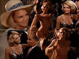 Naked Angie Dickinson in Big Bad Mama < ANCENSORED