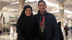 Pada 26 september 2012, nindy dikaruniai anak lelaki. Ini Alasan Mantan Suami Nindy Ayunda Ajukan Banding Cerai