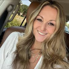 Taylor Swift and Miley Cyrus Music Discussion