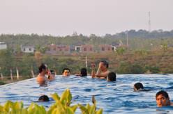 Lakers Club Semarang Bsb Kolam Renang Resto Gym Seputar Semarang