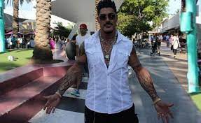 Discover the magic of the internet at imgur, a community powered entertainment destination. El Mundo Secreto De Ricardo Fort En Miami Rolls Royce Y El Ambiente Gay Infoveloz Com