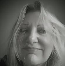 RIP Katie McFadyen. Terribly sad news about the loss of Katie McFadyen,  regular singer and member of bar staff at The Old Well Inn . She will be  missed. Our thoughts go