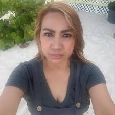 UPDATE: Sources say that the police have her they have her somewhere safe.  Please share and assist in finding Ana Dixon.