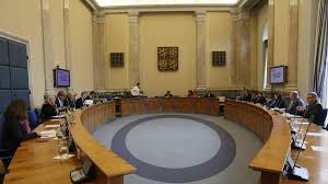 Vláda na dnešním jednání omezila pohyb v okresech, kde je situace v souvislosti s koronavirem nejhorší. Urad Vlady Cr No Twitter Vysledky Jednani Vlady 9 Brezna 2020 Https T Co 6ocebahfzx
