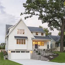 Frontexterior4 2017 09 07 Jpg Modern Farmhouse Plans Modern Farmhouse Split Level House Exterior